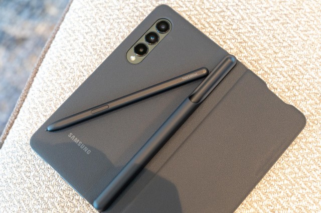 Galaxy Z Fold4 sẽ tích hợp bút S Pen như S22 Ultra