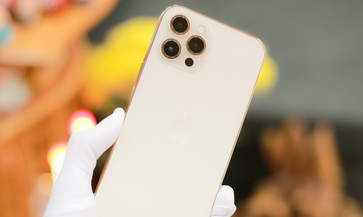 Apple bắt đầu bán iPhone 12 và 12 Pro phiên bản Refubished