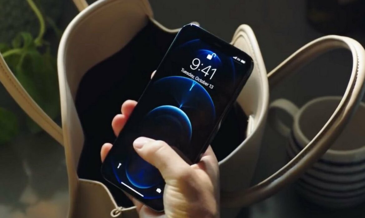 Lý do Apple chỉ chung thủy với giờ 9:41 trên các sản phẩm