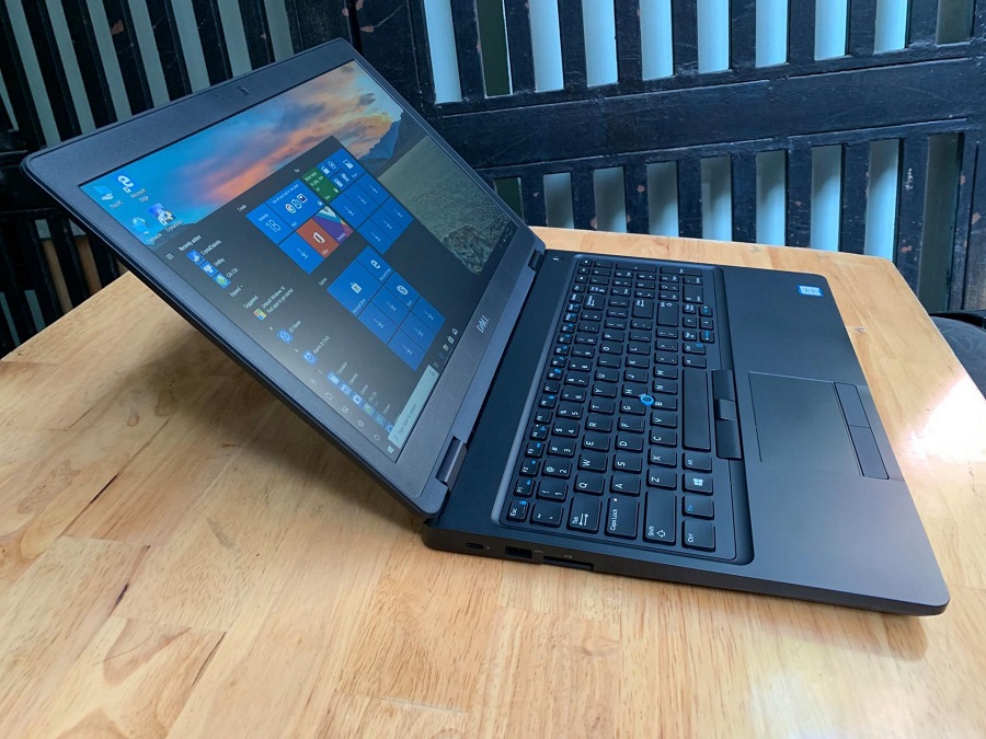 Laptop Dell 5590 i5 8th 8/256G